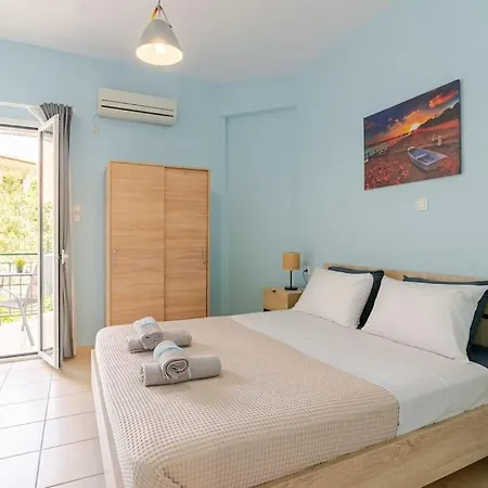 Seaside Escape Apartments - Poseidon Palaiá Fókaia Esterno foto